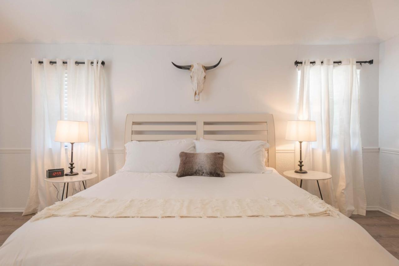 Timeless-Texas-Inn - Heated Pool Oasis & Lux Vibe Round Rock Kültér fotó